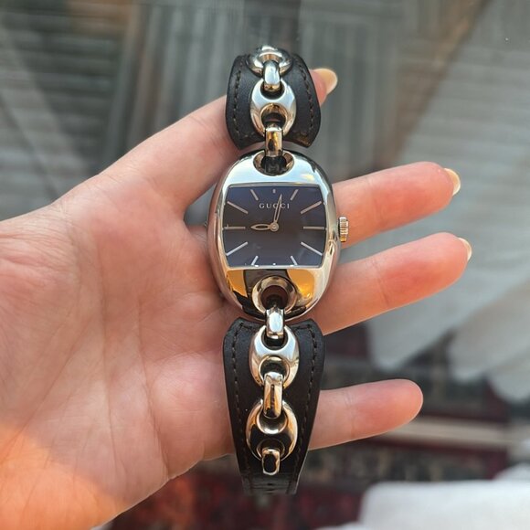 Stunning Authentic Gucci Marina Chain Watch with Box - Picture 4 of 16